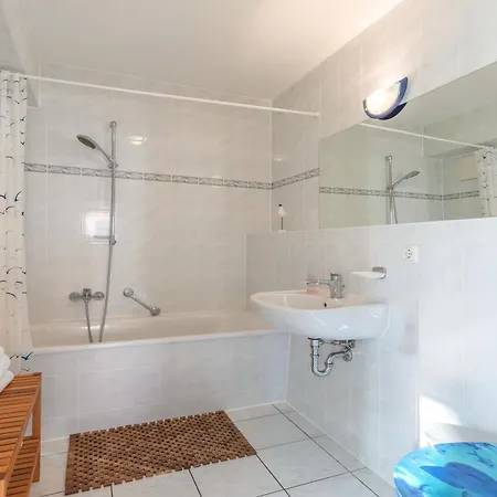 Hafenglück- Ideal Für Familien Mit Balkon Und Yachthafenblick Apartment Waren (Müritz)