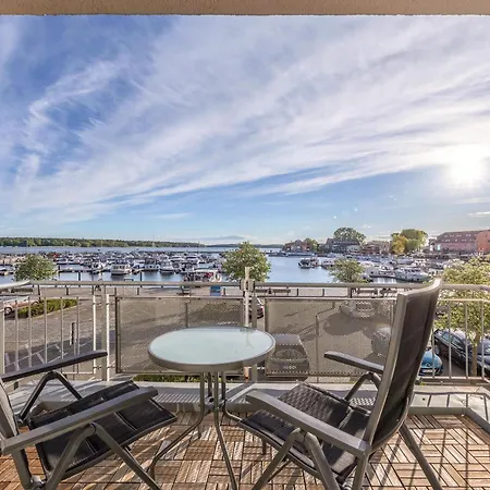 Hafenglück- Ideal Für Familien Mit Balkon Und Yachthafenblick